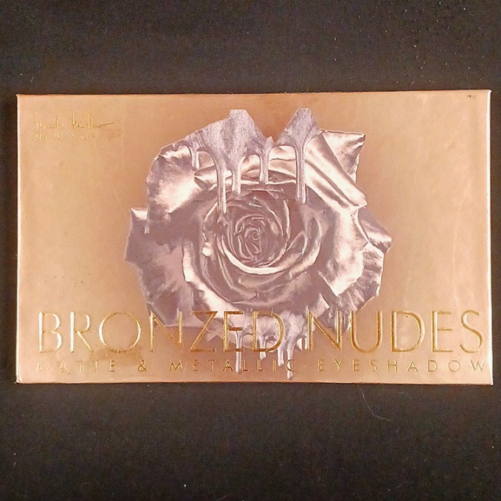 Nicole Miller New York. Bronzed Nudes. Matte and Metallic Eyeshadow Palette
